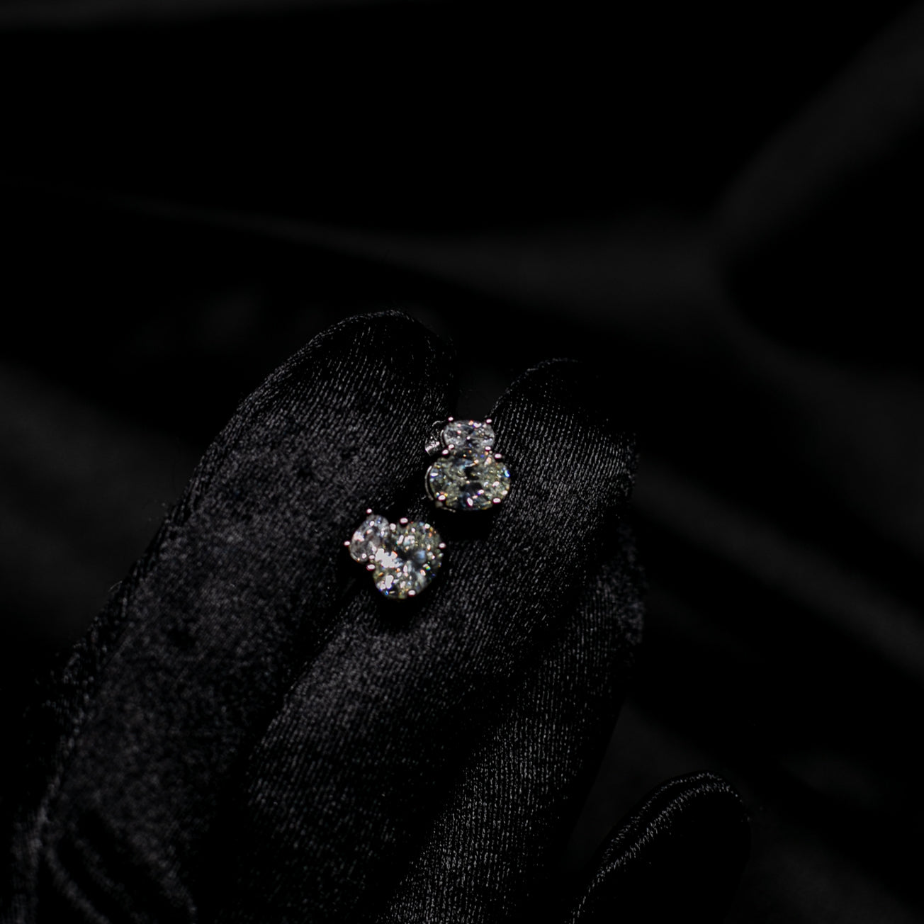 the diamond eight earring