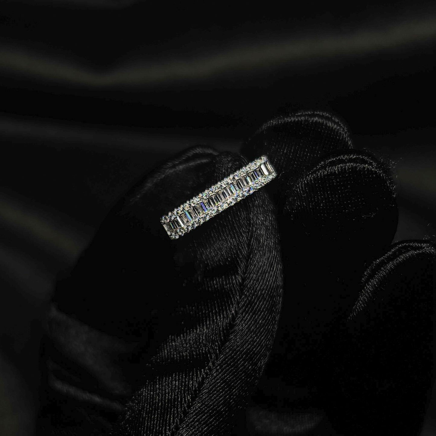 the rail diamond ring