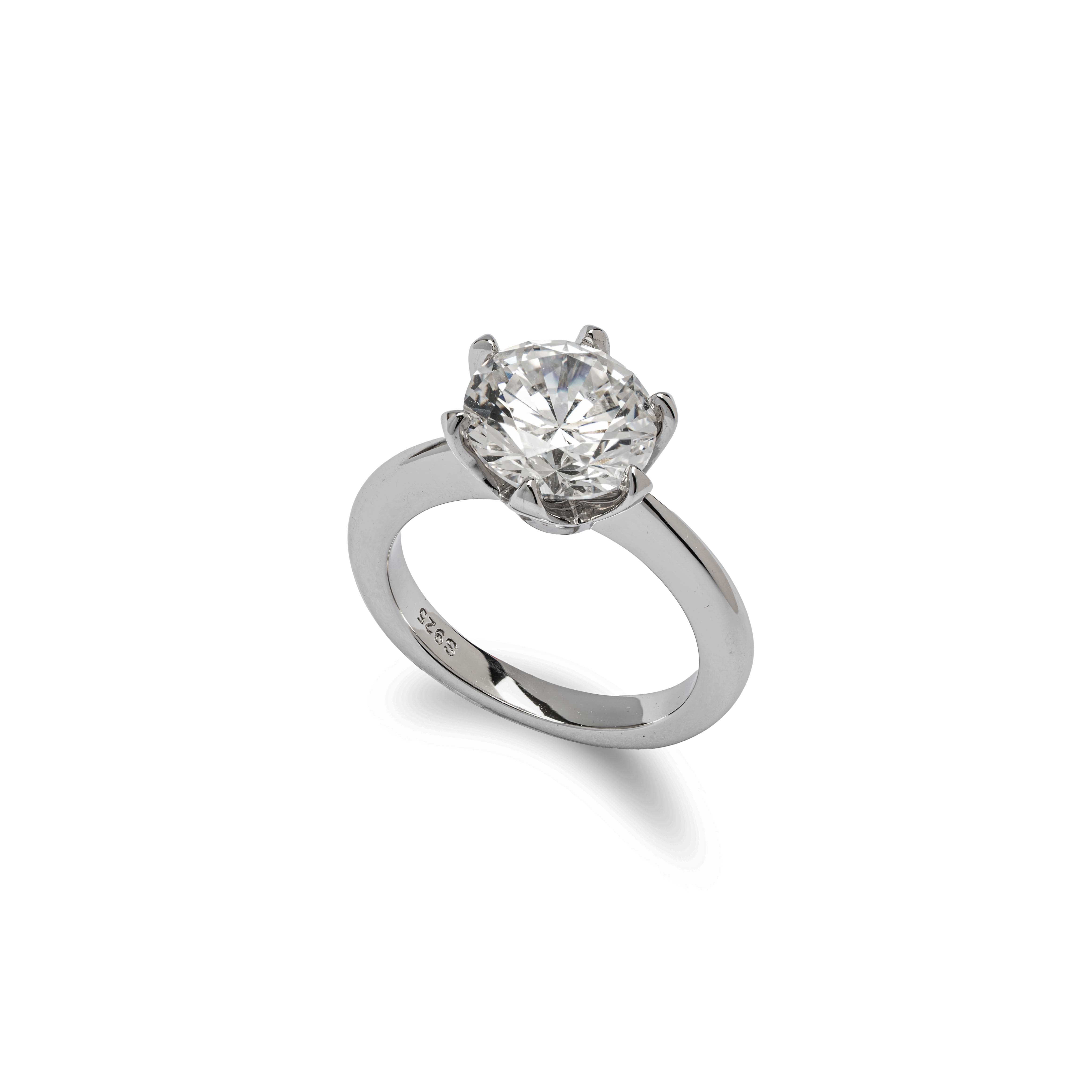 the classic stone ring