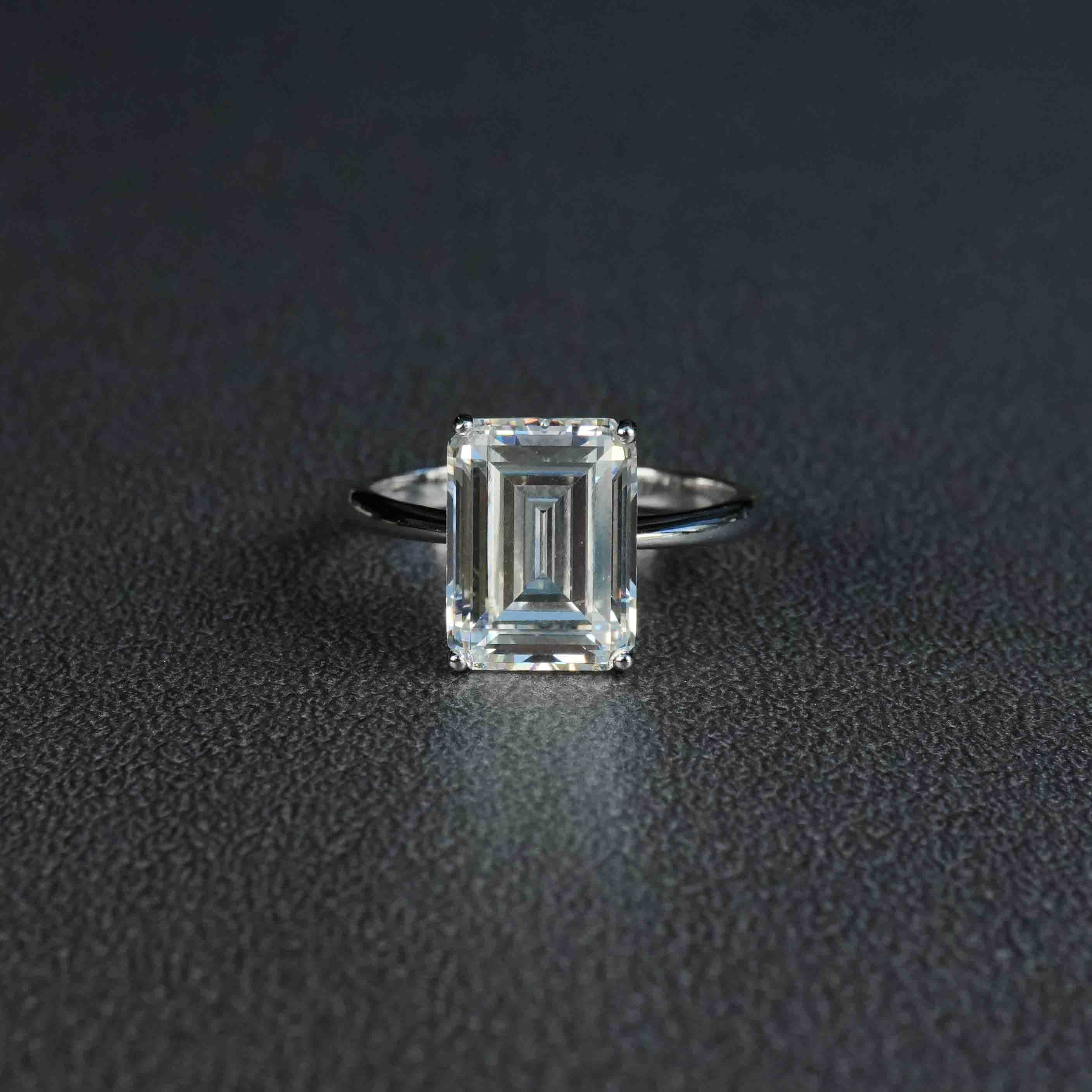 the Mero's Emerald ring