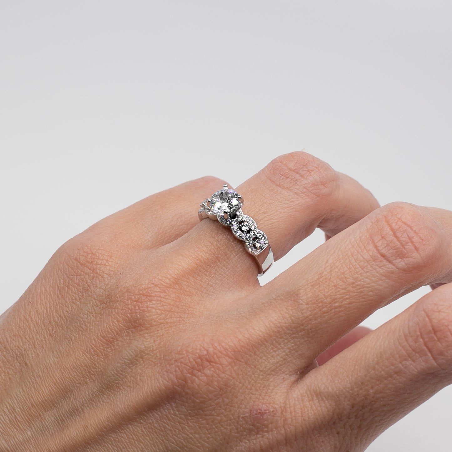the sparkling diamond ring